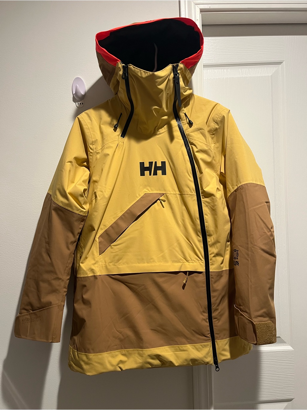 Helly Hansen Women's Powchaser Asymmetric Ski Jacket
